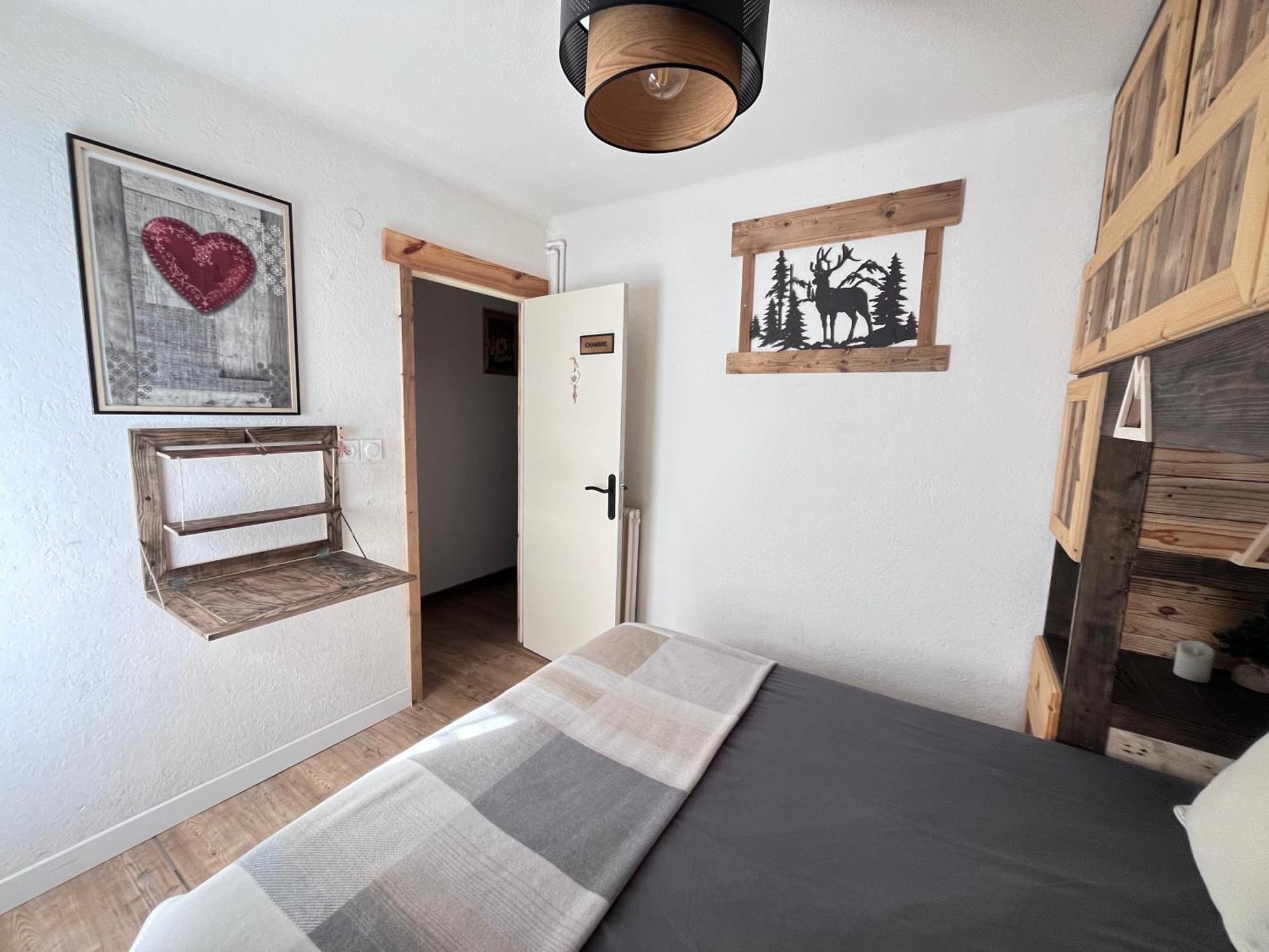 Superbe T2 Atypique-vue Panoramique-idealement Situe ! *
